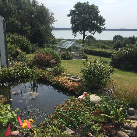 Vaerelse Med Udsigt Over Limfjorden - Rolige Omgivelser Og Adgang Til Flot Have Nykobing Mors Exterior photo